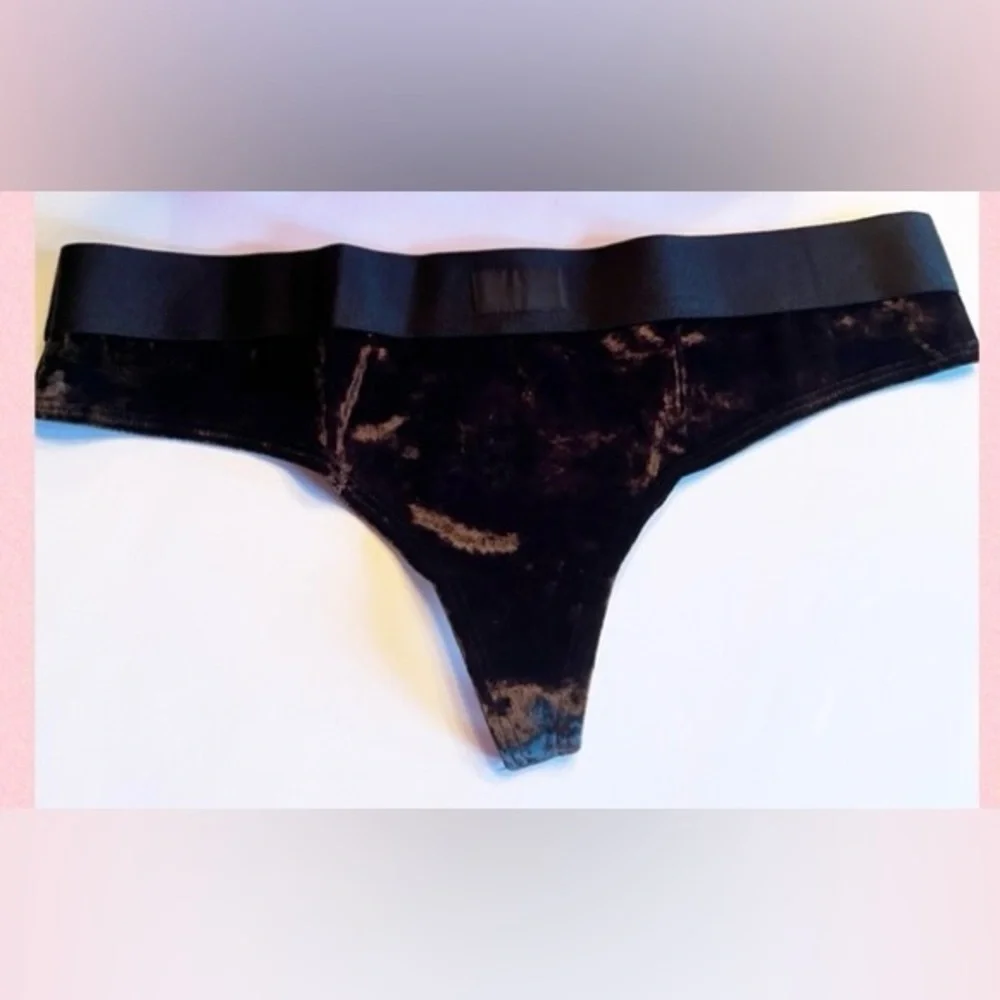 Victoria's Secret and Pink Black and Tan Panties Set size Large